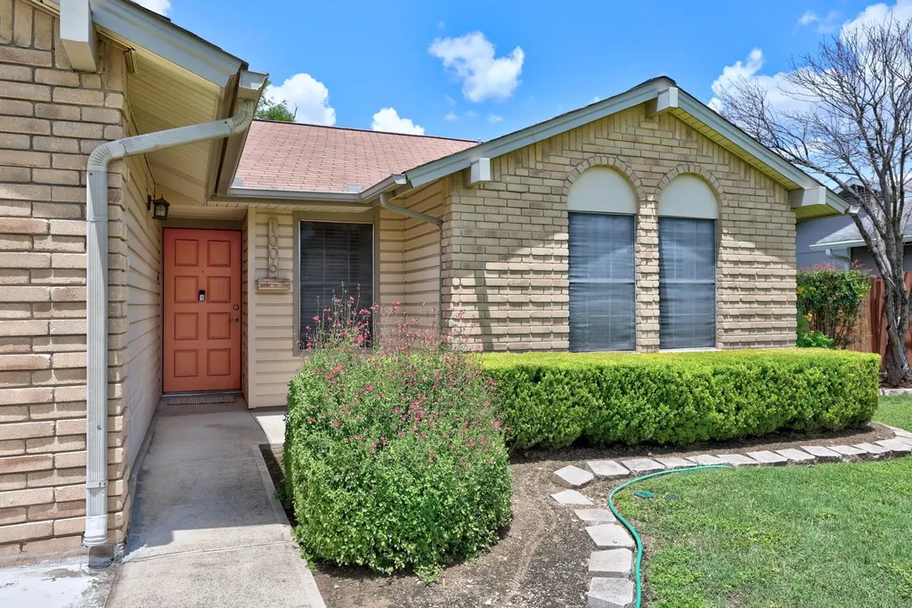 1006 Edgerly Lane Pflugerville TX 78660