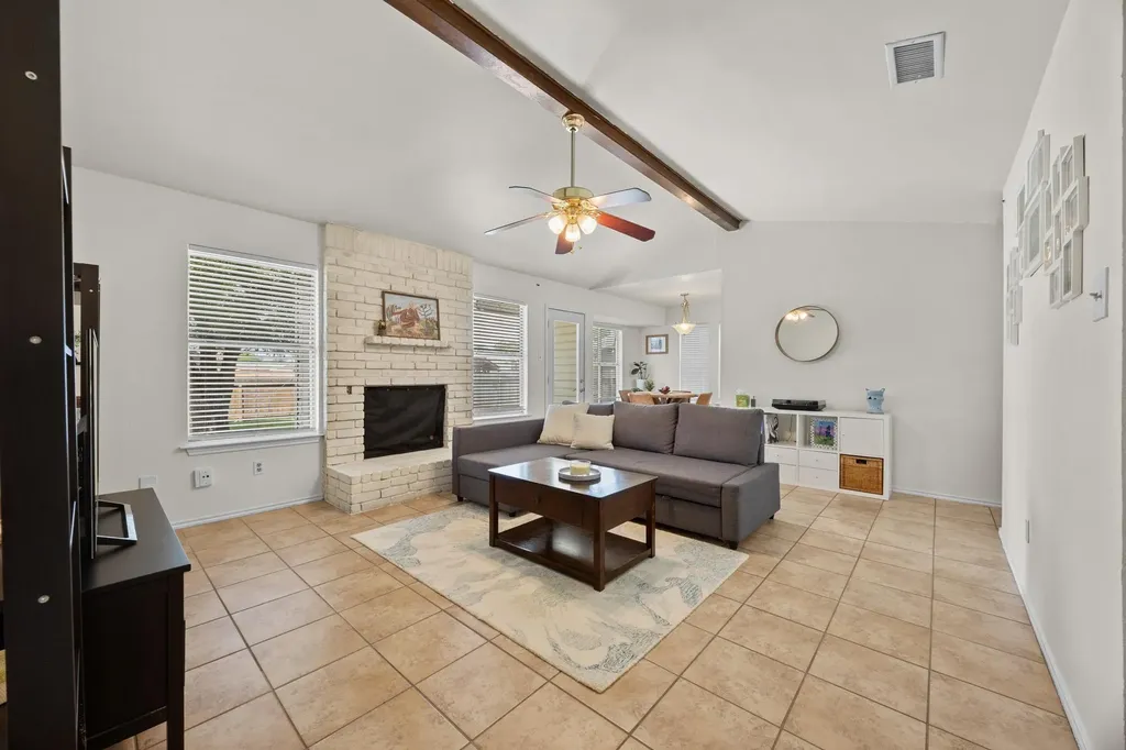 1006 Edgerly Lane Pflugerville TX 78660