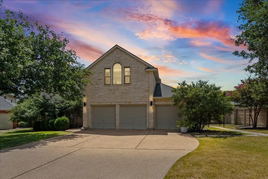 5301 Deerwood Lane Austin TX 78730