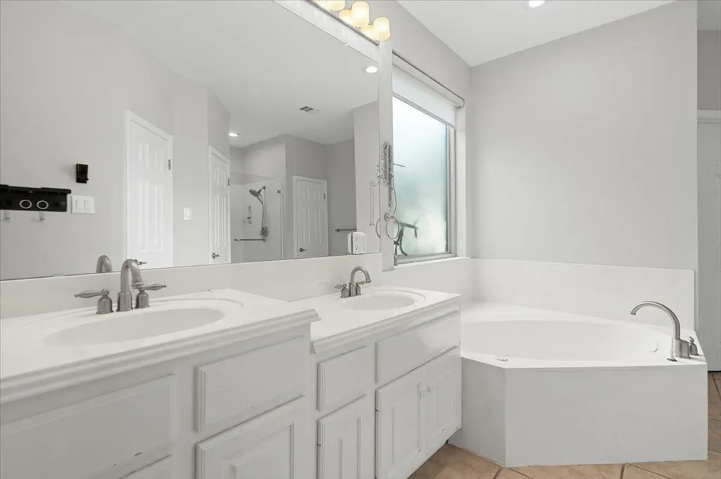 5301 Deerwood Lane Austin TX 78730