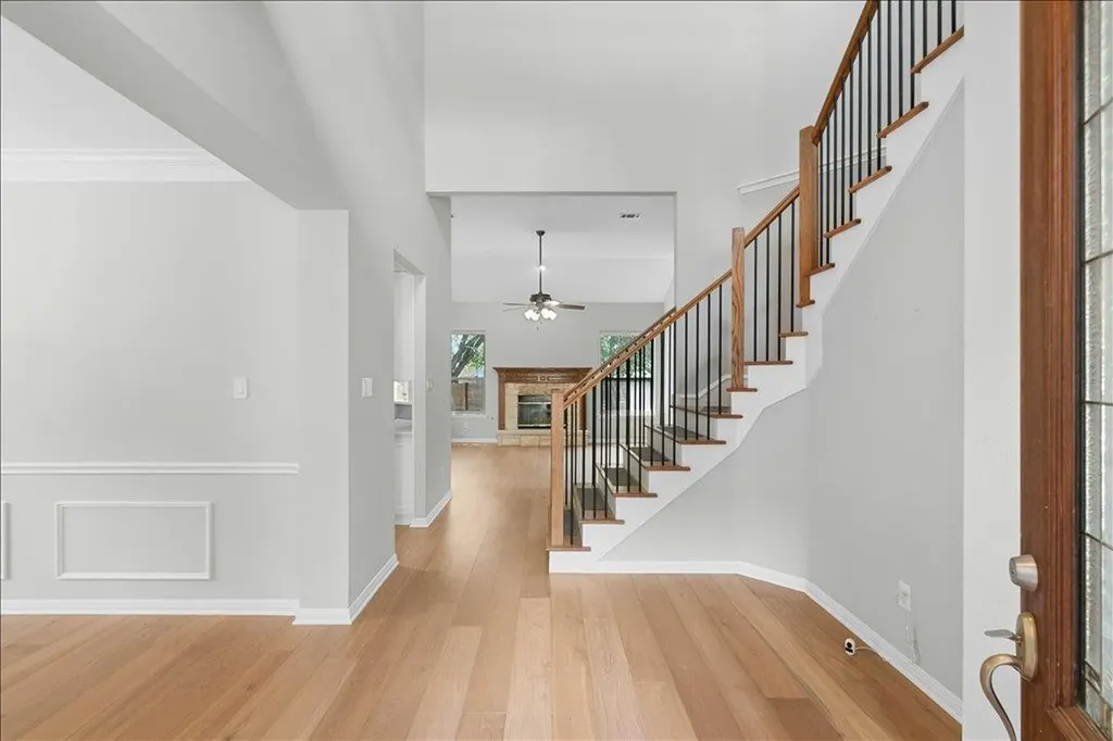 5301 Deerwood Lane Austin TX 78730