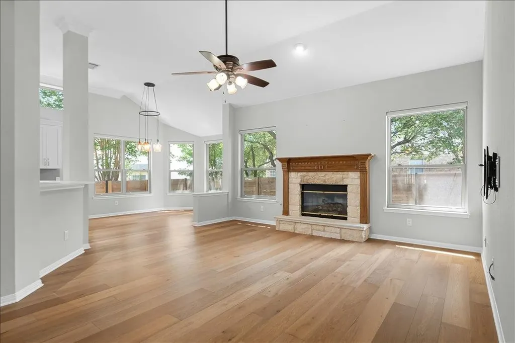 5301 Deerwood Lane Austin TX 78730