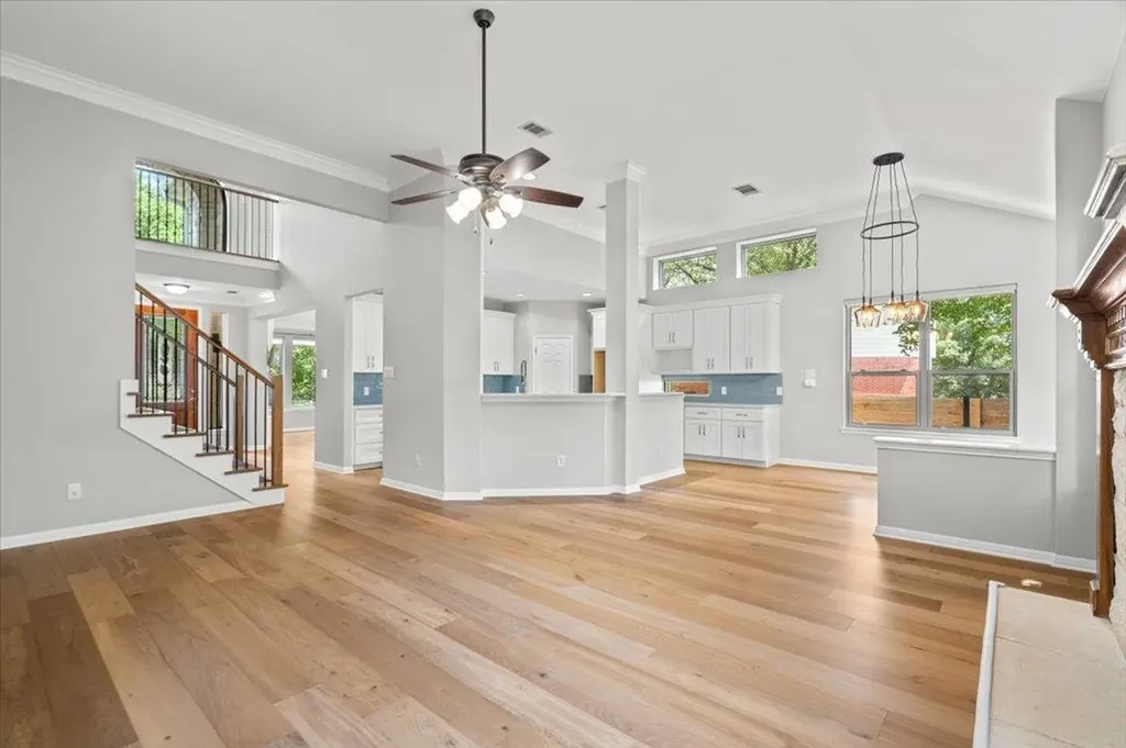 5301 Deerwood Lane Austin TX 78730