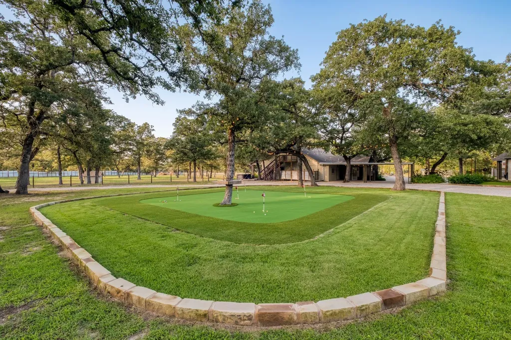 1474 County Road B Lexington TX 78947