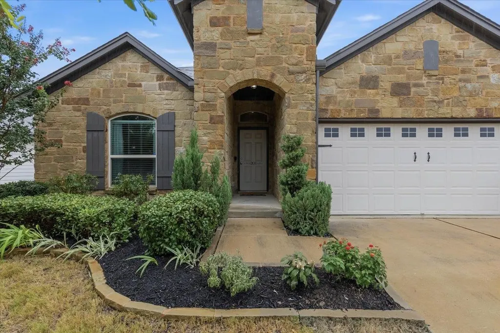 201 Little Draw Lane Leander TX 78641
