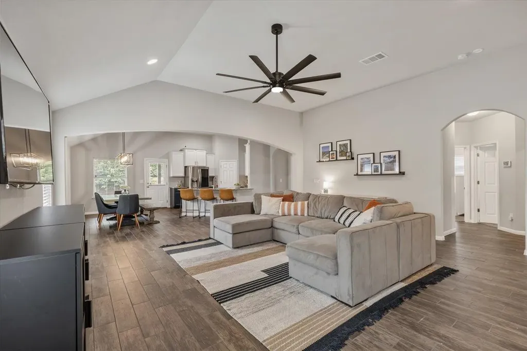 201 Little Draw Lane Leander TX 78641