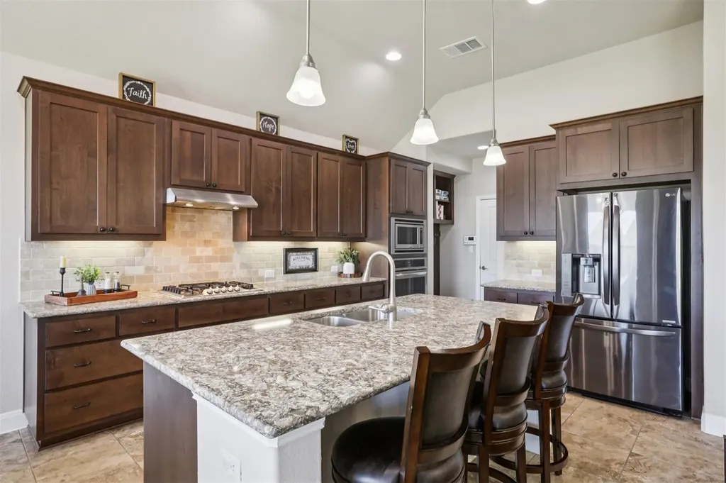 204 Miracle Rose Way Liberty Hill TX 78642