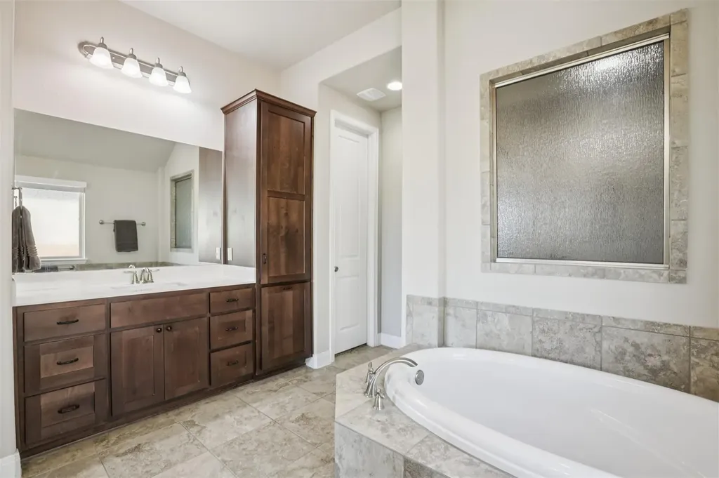 204 Miracle Rose Way Liberty Hill TX 78642