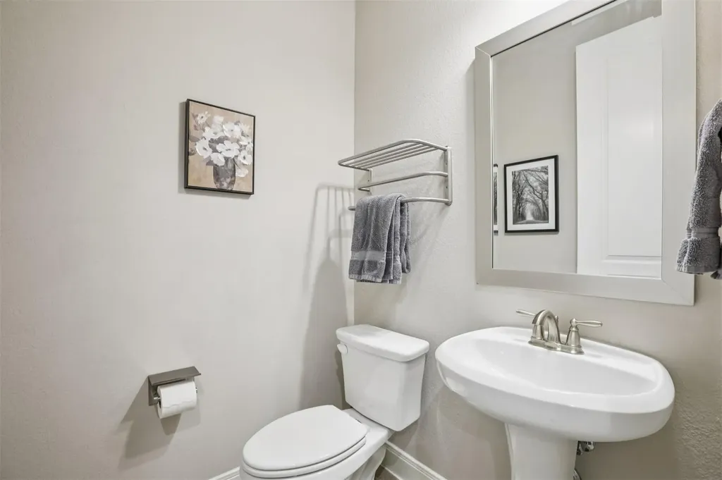 204 Miracle Rose Way Liberty Hill TX 78642