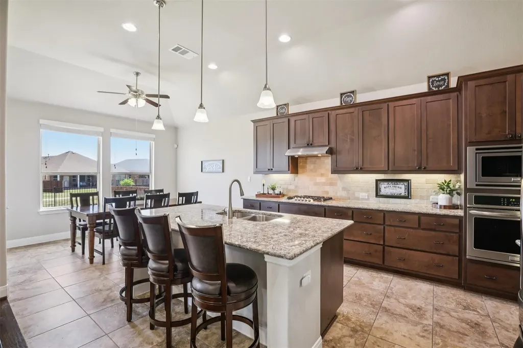 204 Miracle Rose Way Liberty Hill TX 78642