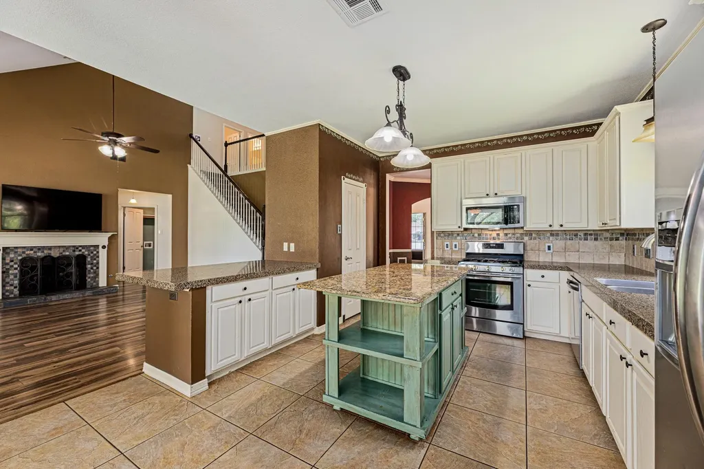 2436 Cloud Peak Lane Round Rock TX 78681