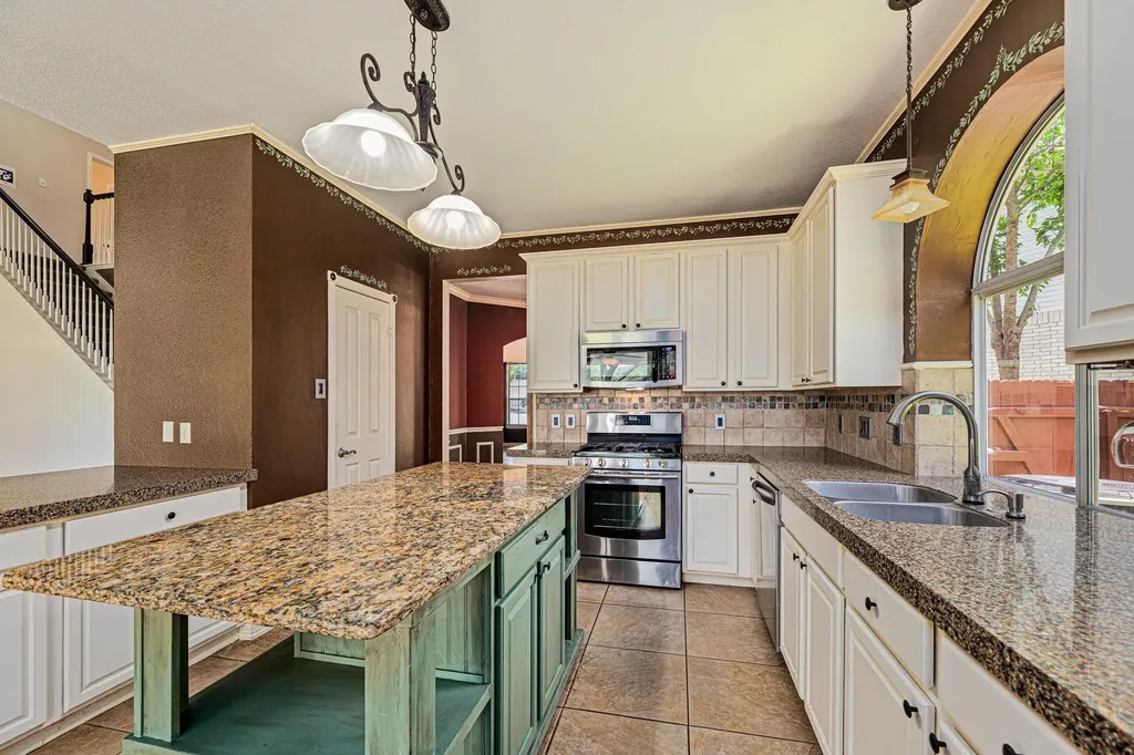 2436 Cloud Peak Lane Round Rock TX 78681