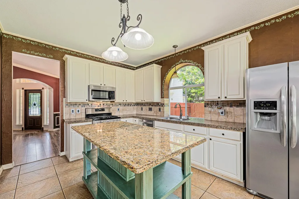 2436 Cloud Peak Lane Round Rock TX 78681