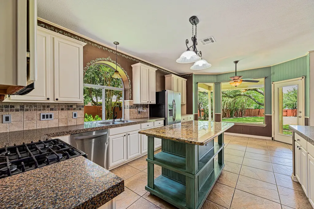 2436 Cloud Peak Lane Round Rock TX 78681