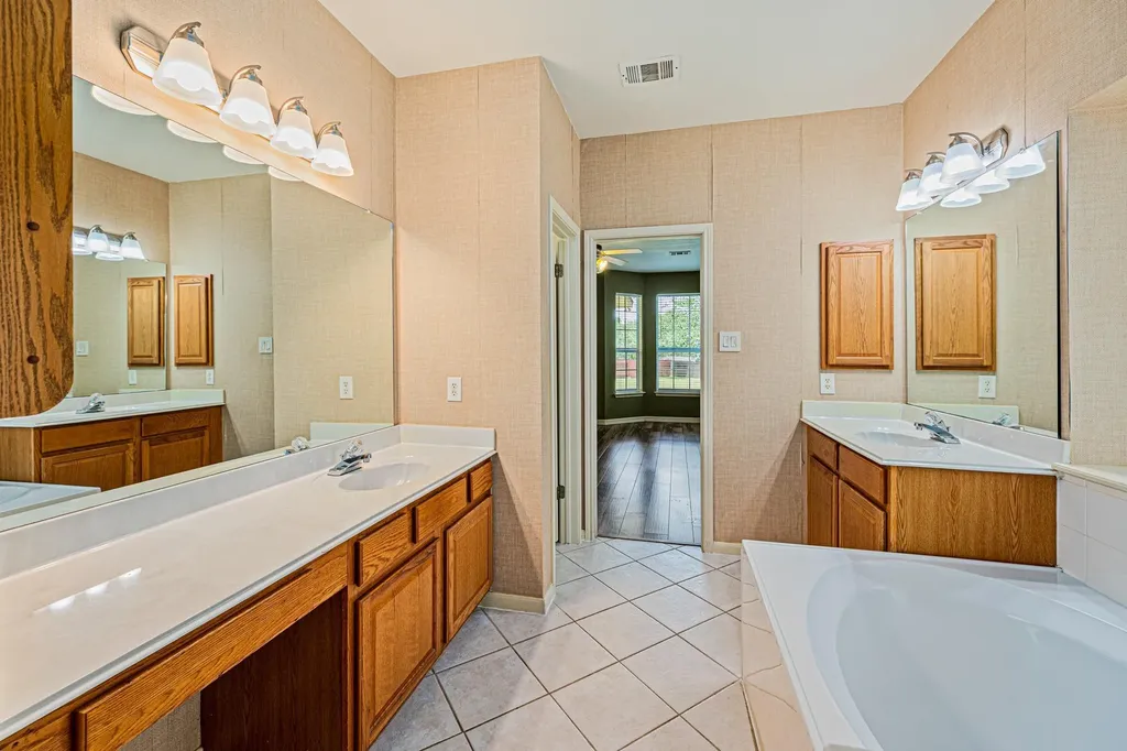 2436 Cloud Peak Lane Round Rock TX 78681