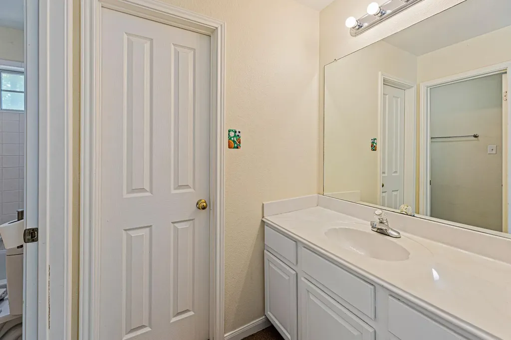 2436 Cloud Peak Lane Round Rock TX 78681