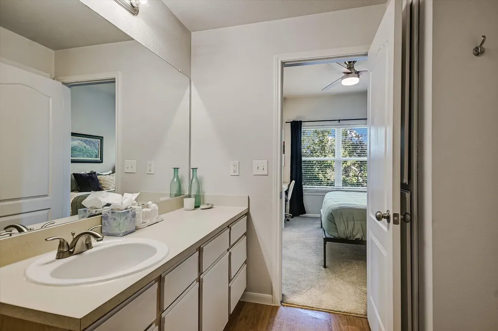 6000 Shepherd Mountain Cove Austin TX 78730