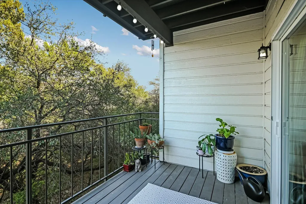 6000 Shepherd Mountain Cove Austin TX 78730