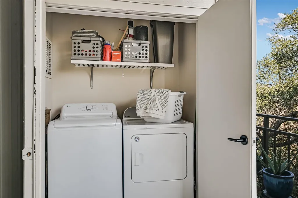 6000 Shepherd Mountain Cove Austin TX 78730