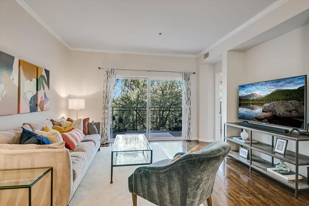 6000 Shepherd Mountain Cove Austin TX 78730