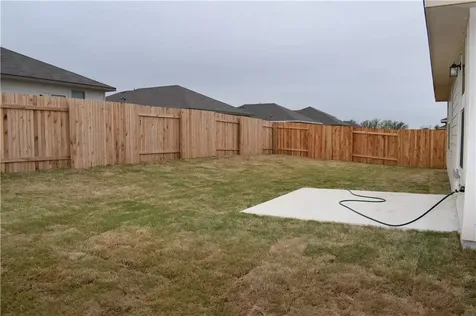 1689 Woodlands Drive Kyle TX 78640