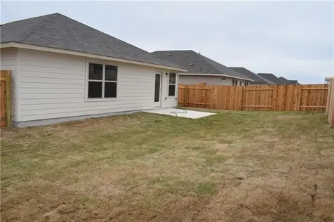 1689 Woodlands Drive Kyle TX 78640