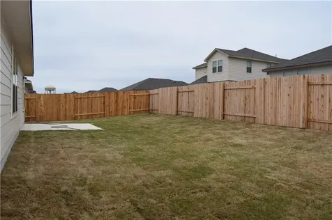 1689 Woodlands Drive Kyle TX 78640