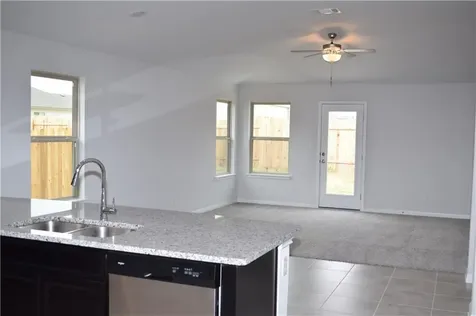 1689 Woodlands Drive Kyle TX 78640