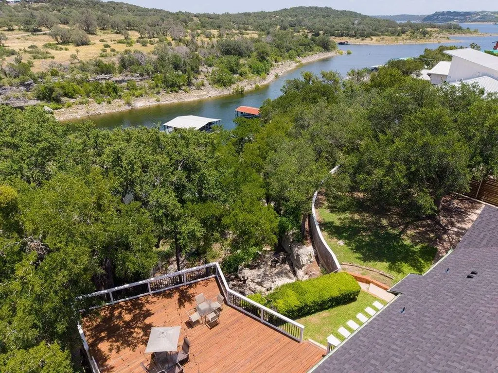 20100 Siesta Shores Drive Spicewood TX 78669