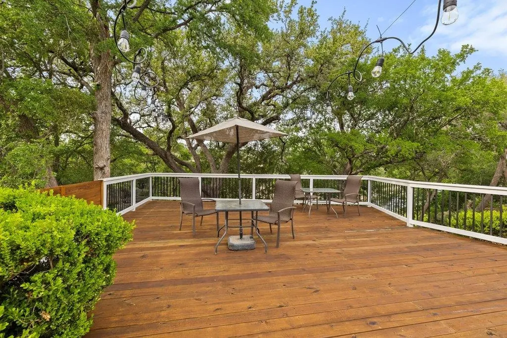 20100 Siesta Shores Drive Spicewood TX 78669