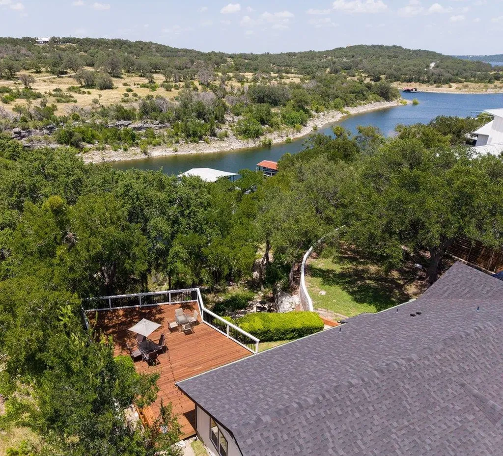 20100 Siesta Shores Drive Spicewood TX 78669