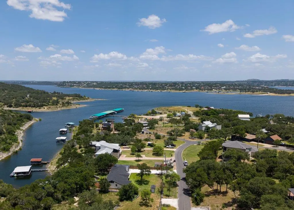 20100 Siesta Shores Drive Spicewood TX 78669