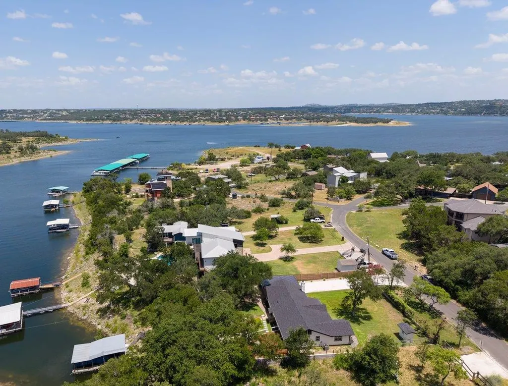 20100 Siesta Shores Drive Spicewood TX 78669