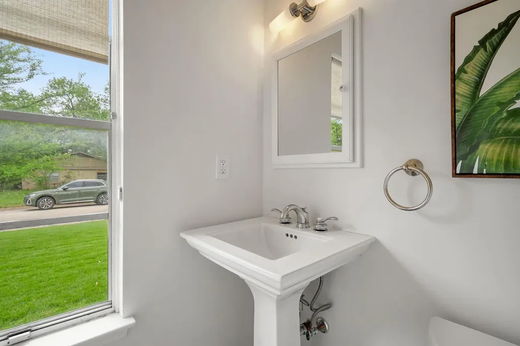 506 Tamworth Avenue Austin TX 78745