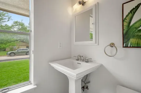 506 Tamworth Avenue Austin TX 78745