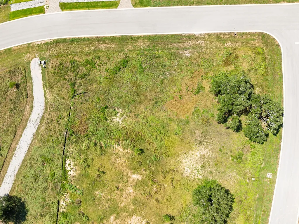 5813 Twin Peaks Trace Austin TX 78738