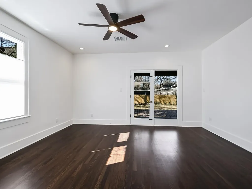 2704 Oakhurst Avenue Austin TX 78703