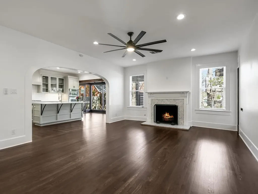 2704 Oakhurst Avenue Austin TX 78703