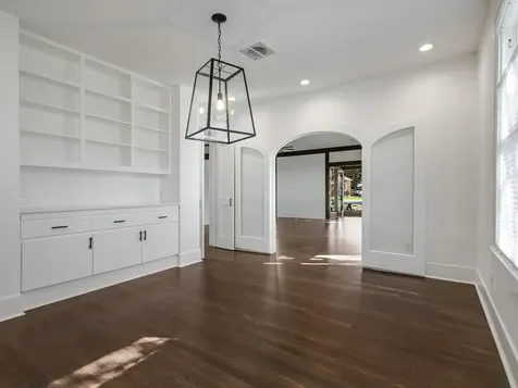 2704 Oakhurst Avenue Austin TX 78703
