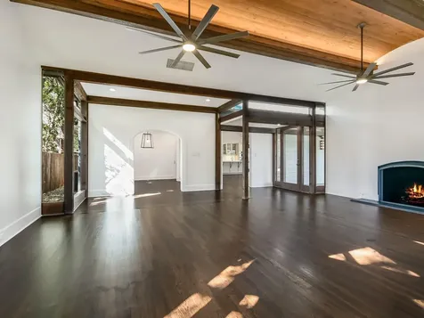 2704 Oakhurst Avenue Austin TX 78703