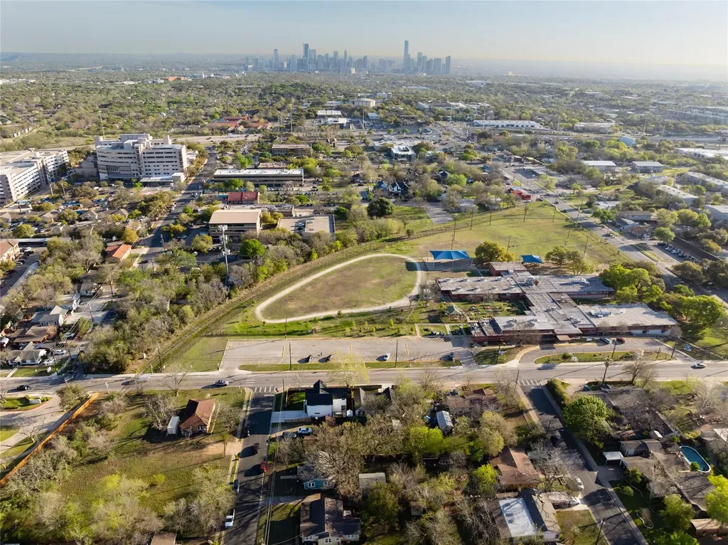 709 W St Elmo Road Austin TX 78745