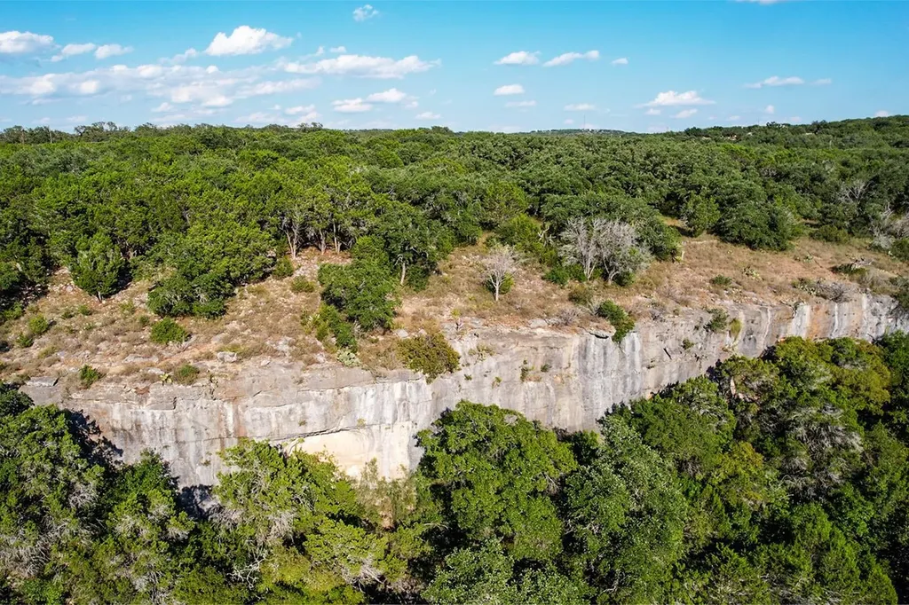 4207 Three Creek Trail Spicewood TX 78669