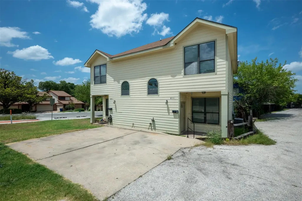 8901 Parkfield Drive Austin TX 78758