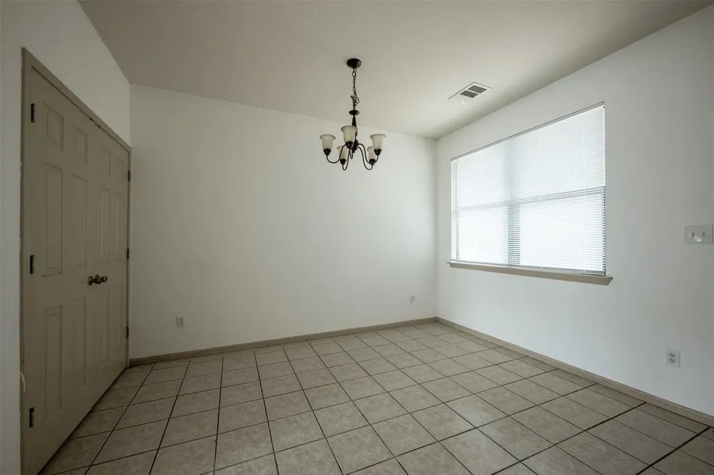 8901 Parkfield Drive Austin TX 78758