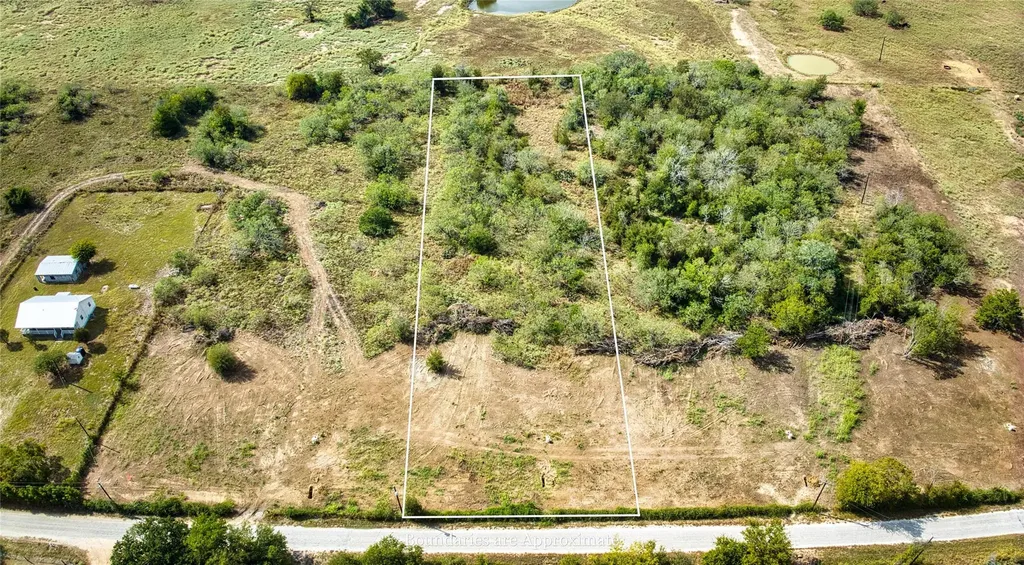 287 Sunset Trail Luling TX 78648