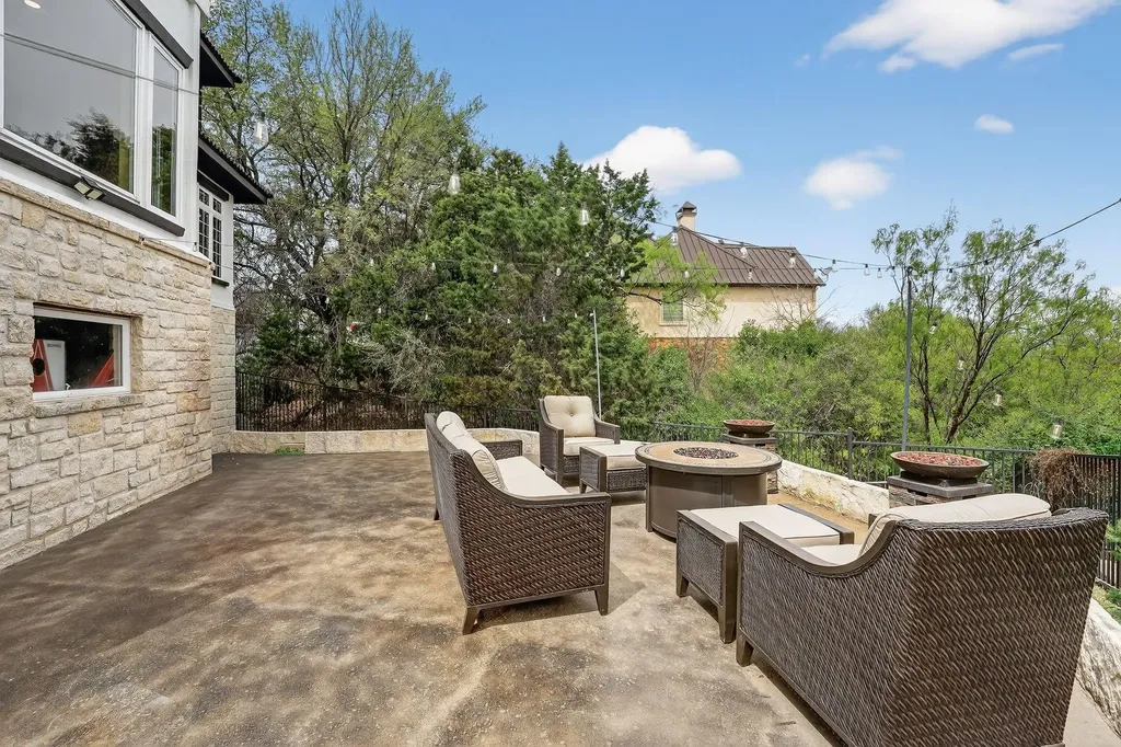 112 Big Sky Drive Horseshoe Bay TX 78657