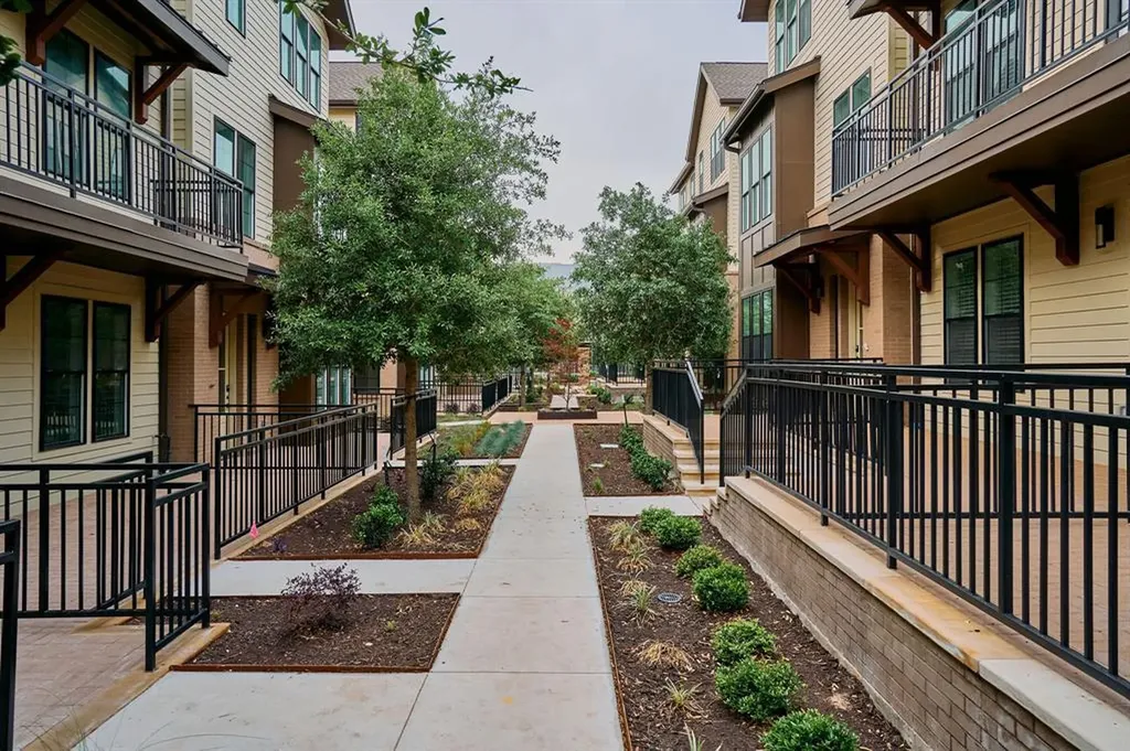 2209 Woodland Avenue Austin TX 78741