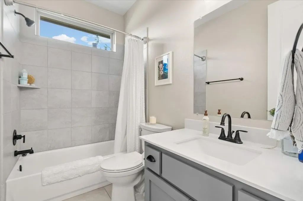 111 Nantucket Circle Austin TX 78737
