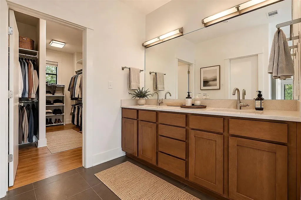 2009 Arthur Lane Austin TX 78704
