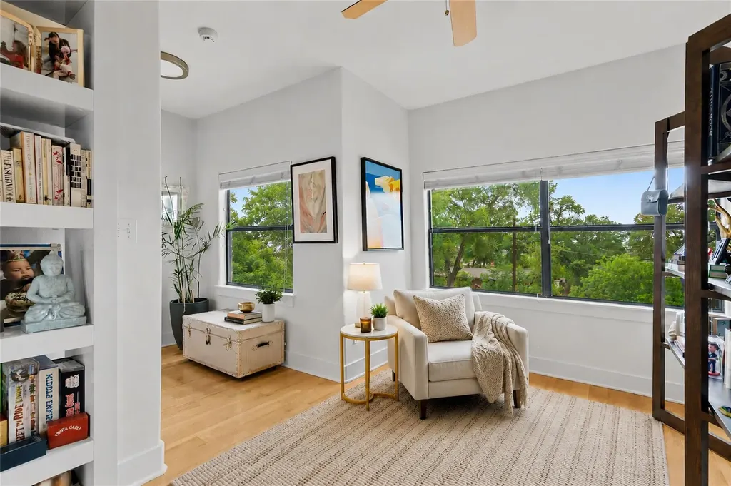 2009 Arthur Lane Austin TX 78704